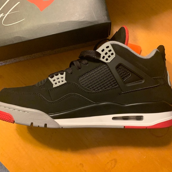 are retro 4s true to size